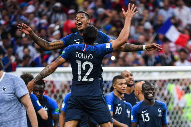 于一名球员 于一名球员